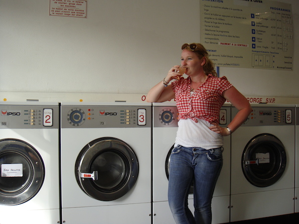 Wine on the go at a French Laundromat