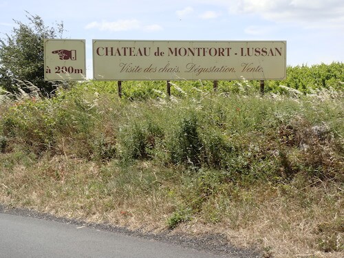 Chateau de Monfort - Lussan - Laguedoc France
