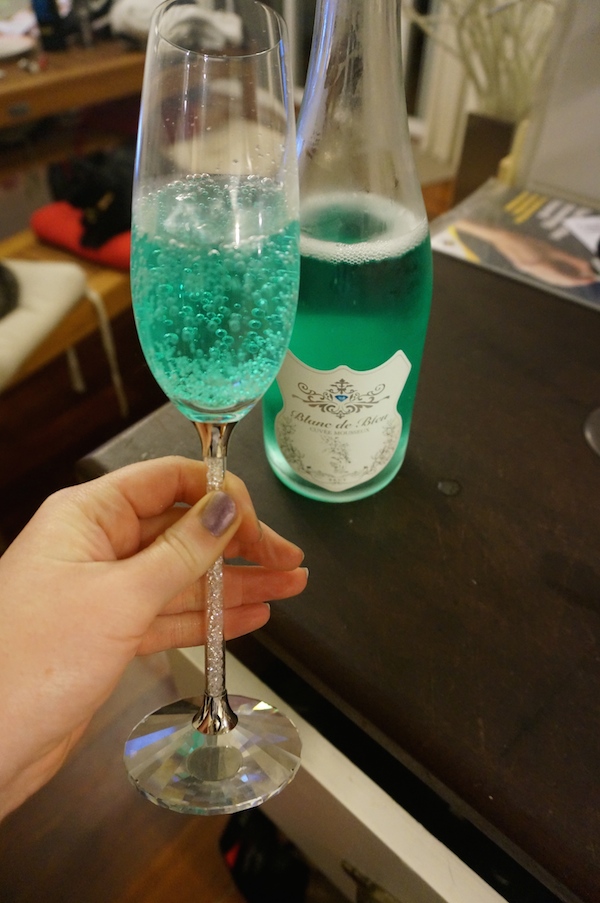 Blanc de Bleu Sparkling Wine in Swarovski Flute