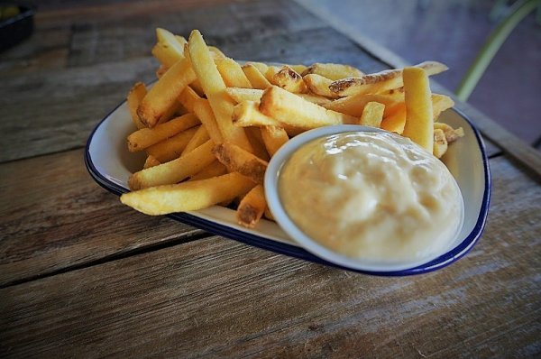 Hand Cut Chips with Cheddar Mayo - Oakover Grounds