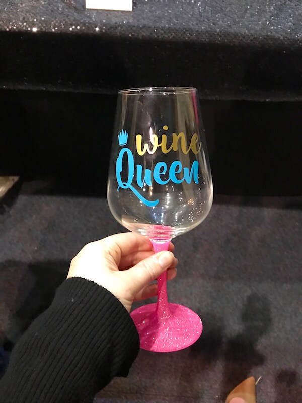 Wine Queen - Glass That Glitters
