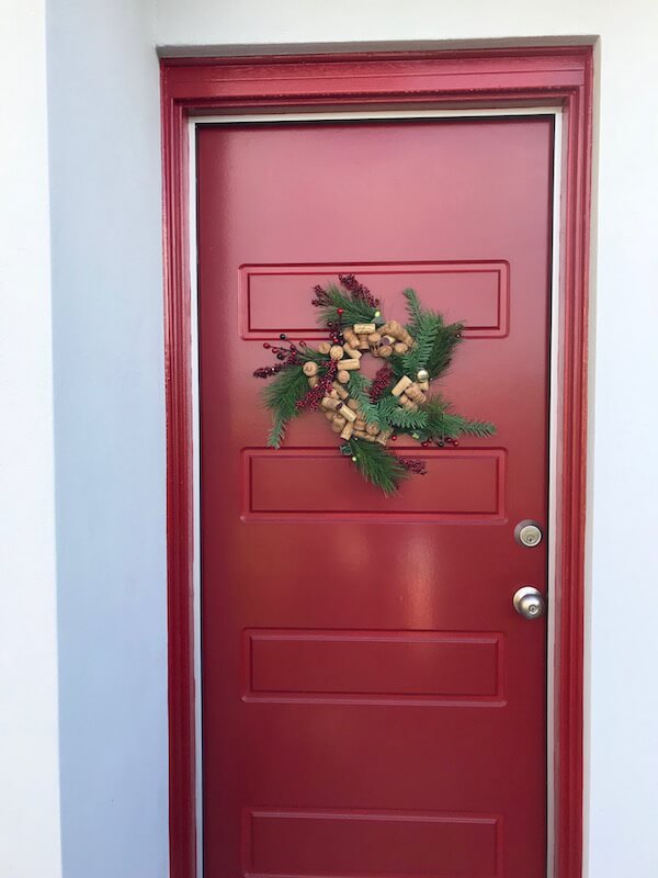 DIY Wine Cork Wreath Christmas Decoration