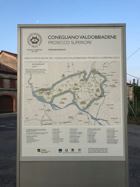 sign-showing-prosecco-road-italy-conegliano-valdobbiadene-prosecco-superiore.