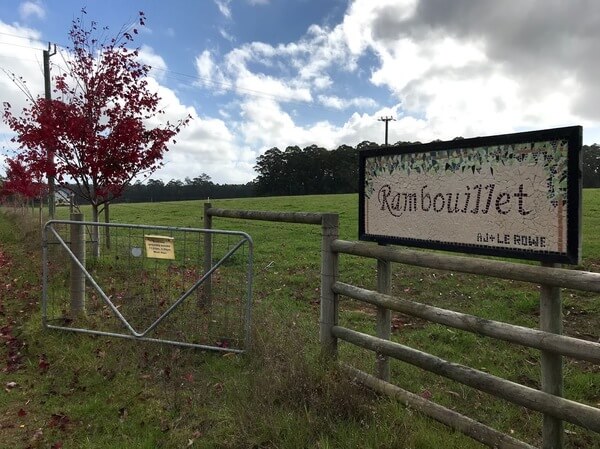 rambouillet-winery-cellar-door-entry-pemberton-southern-forests