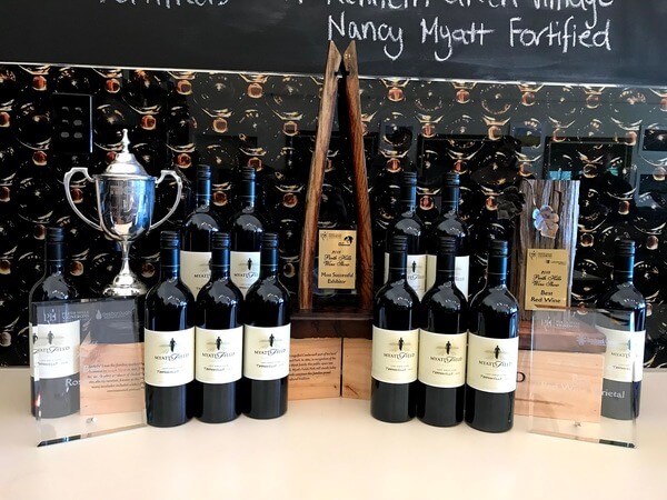 award-winning-wine-from-perth-hills-wine-awards-at-mayattsfield-vineyard-bickley-valley