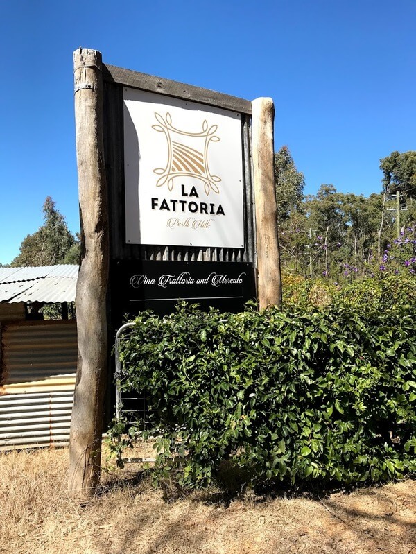entry-sign-at-la-fattoria-in-the-bickley-valley