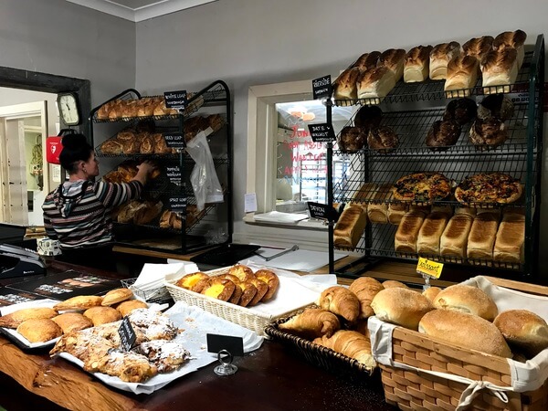 inside-riverside-roadhouse-shelves-with-bread