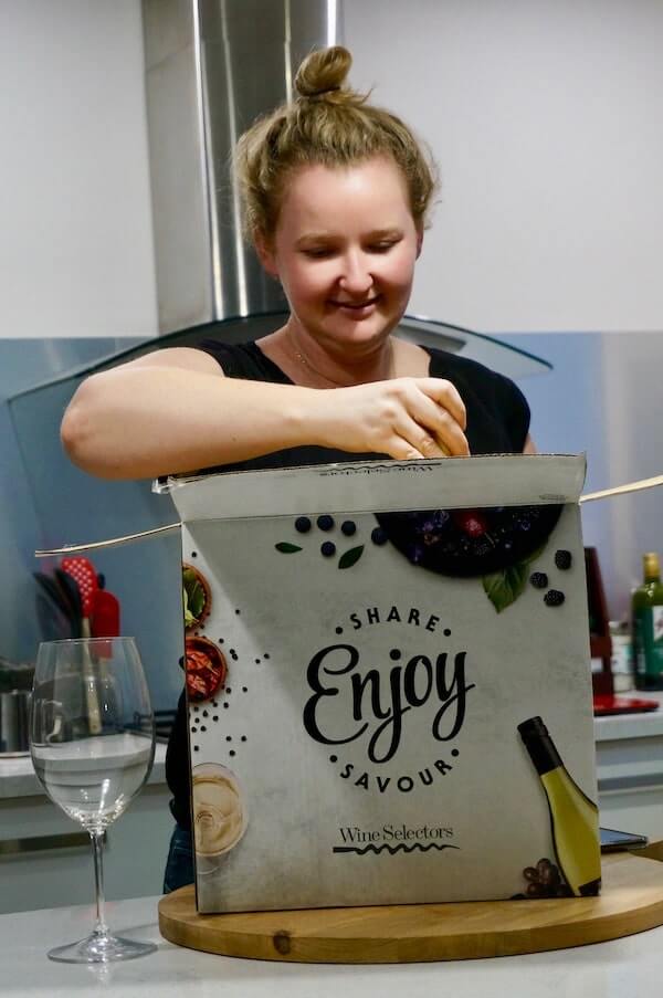 Opening up my Share Enjoy Savour box from Wine Selectors Customised Wine Plan Delivery