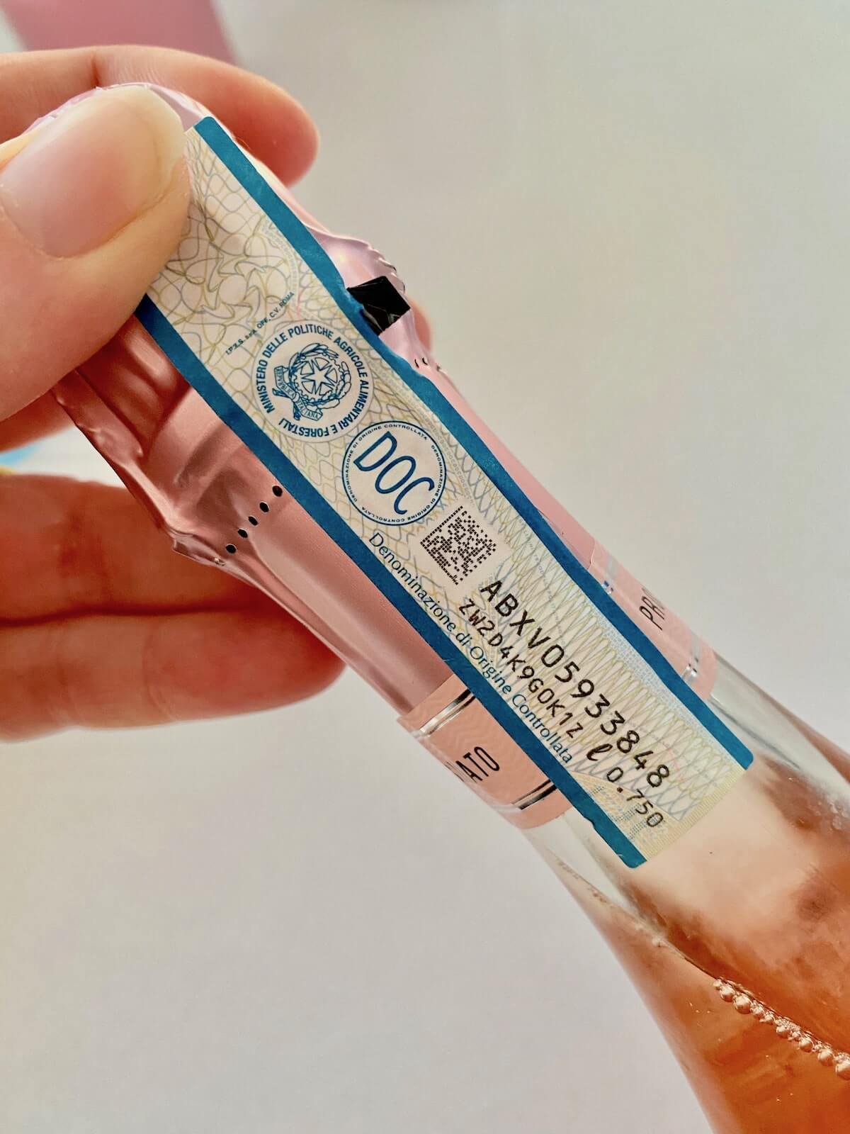 Calneggia Prosecco Rose DOC 2019 - DOC Label on bottle neck
